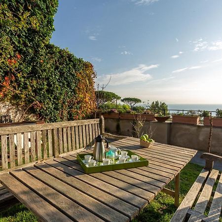 Villa Kamyhouse Una Tranquilla Struttura Nel Verde Neapel Exterior foto