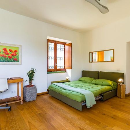 Villa Kamyhouse Una Tranquilla Struttura Nel Verde Neapel Exterior foto