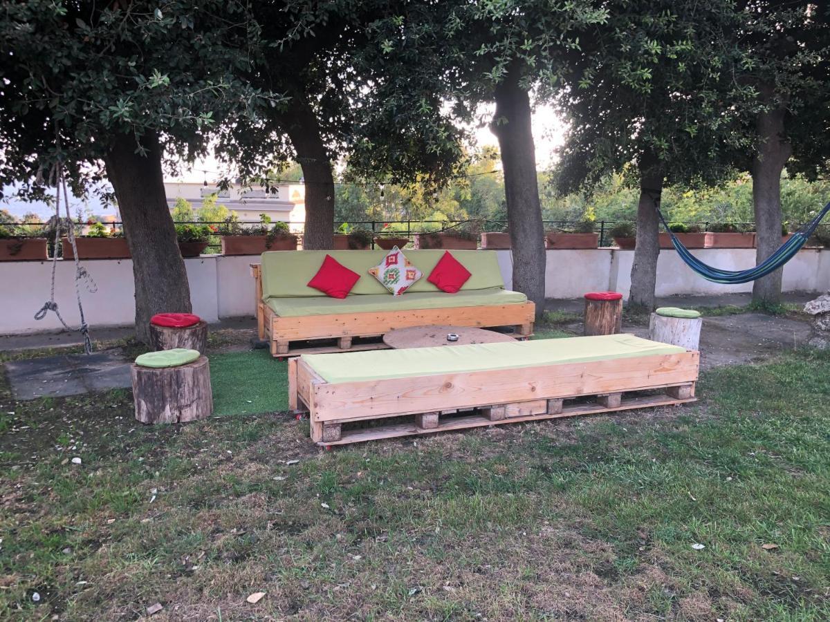 Villa Kamyhouse Una Tranquilla Struttura Nel Verde Neapel Exterior foto