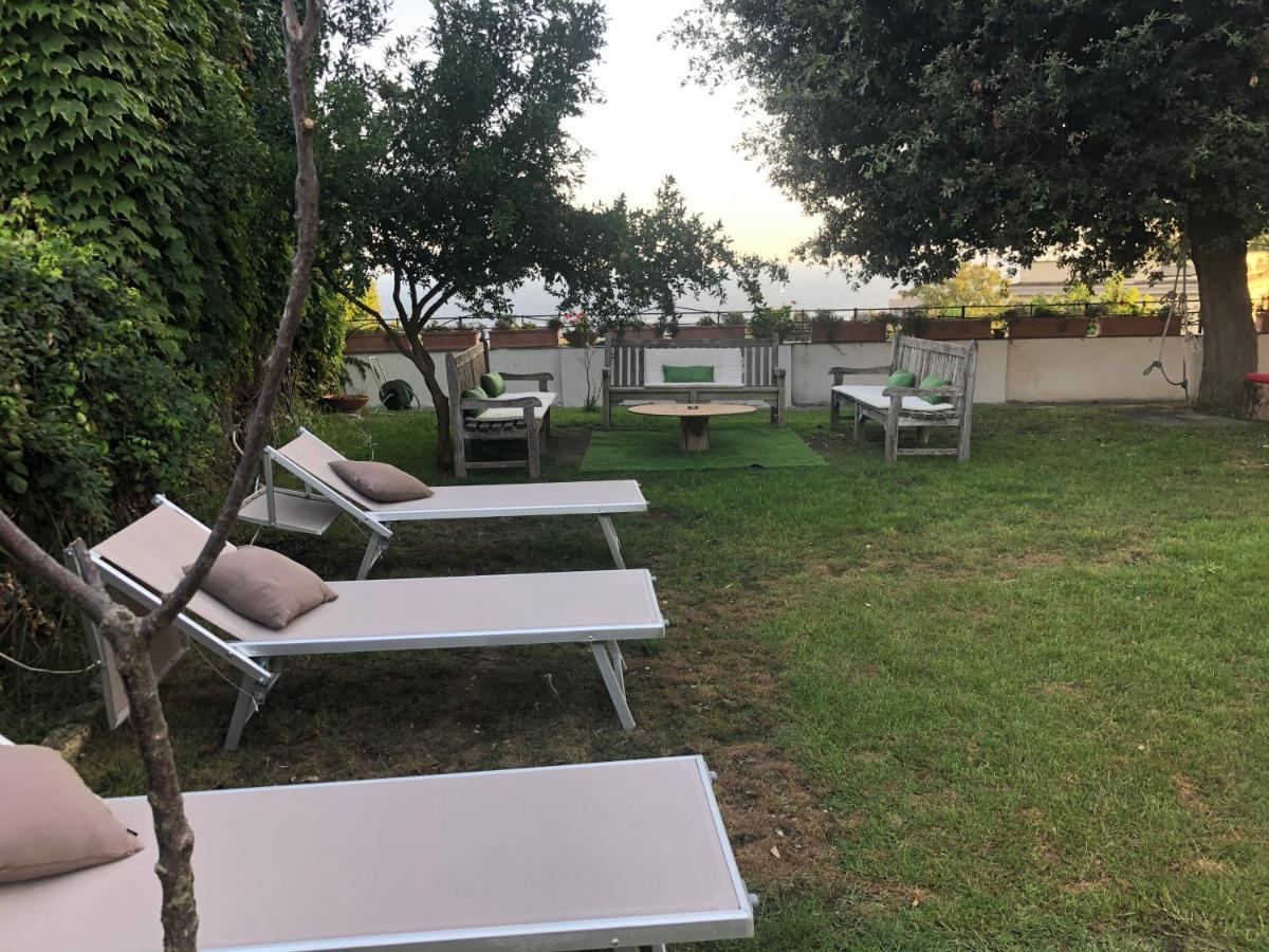 Villa Kamyhouse Una Tranquilla Struttura Nel Verde Neapel Exterior foto