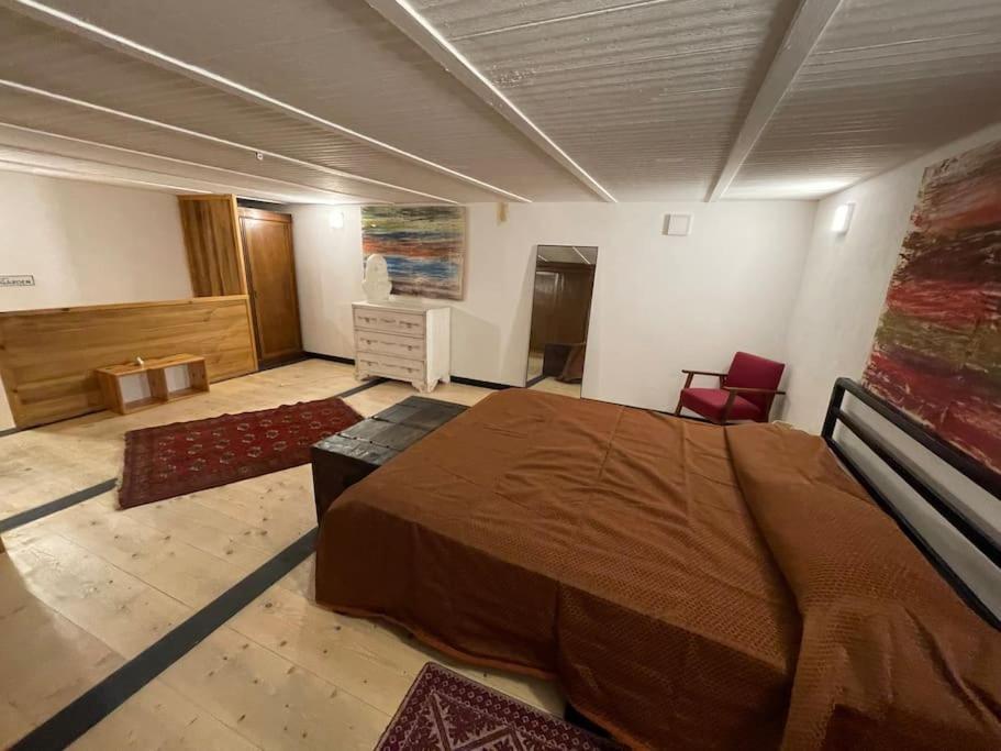 Villa Kamyhouse Una Tranquilla Struttura Nel Verde Neapel Exterior foto