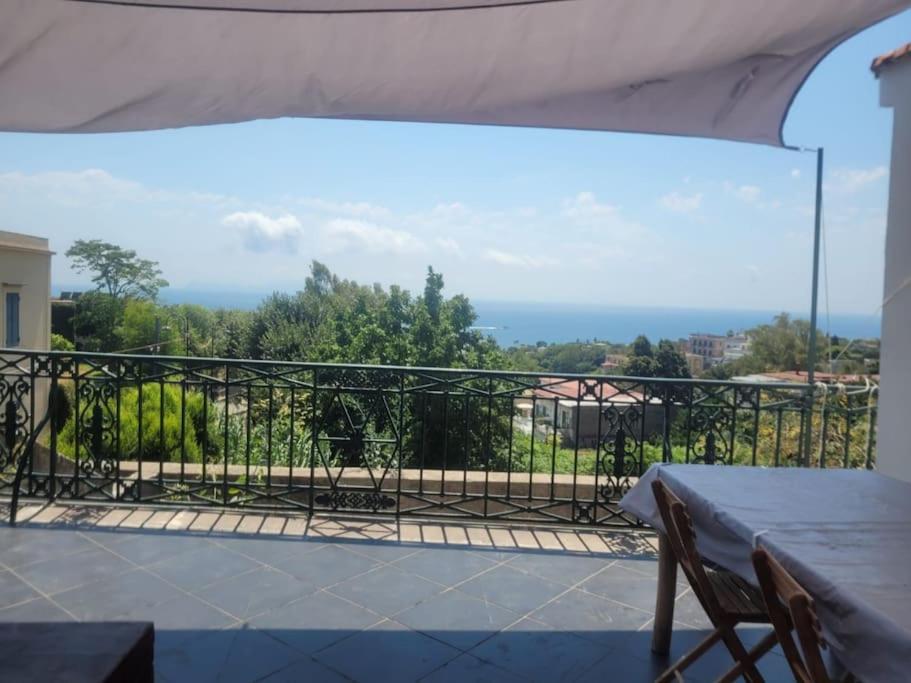 Villa Kamyhouse Una Tranquilla Struttura Nel Verde Neapel Exterior foto