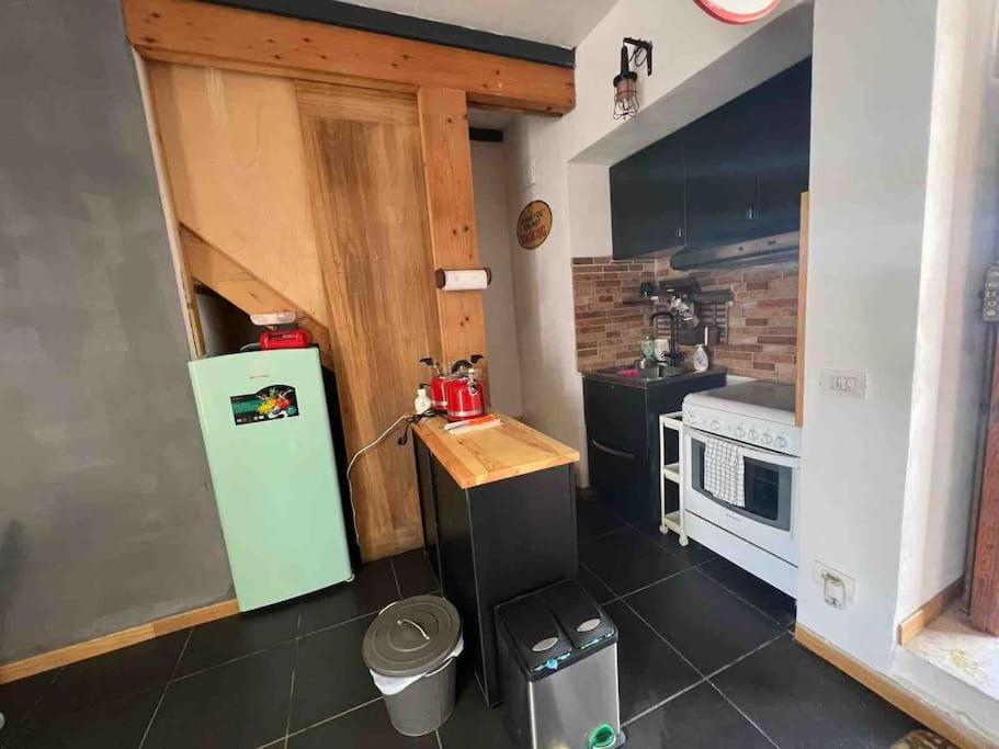 Villa Kamyhouse Una Tranquilla Struttura Nel Verde Neapel Exterior foto