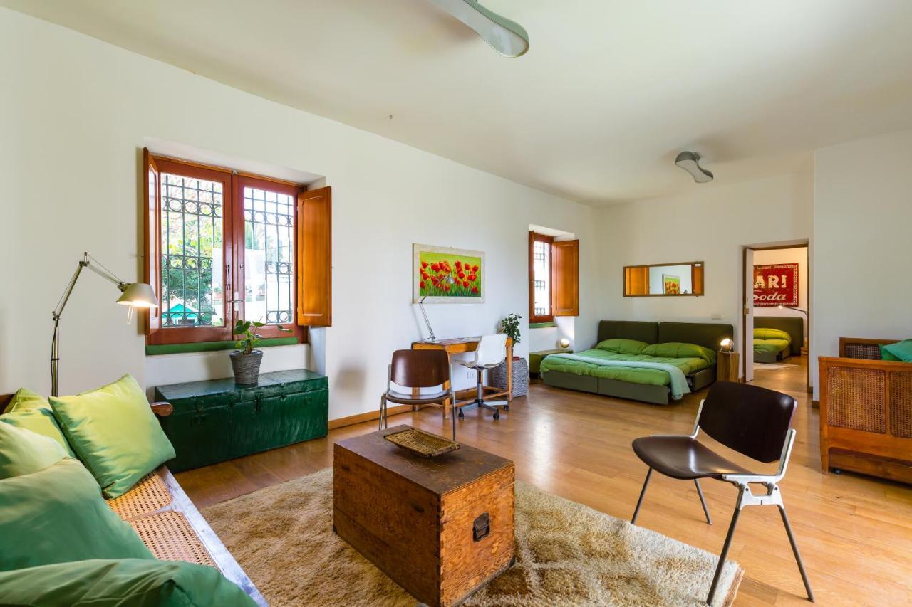 Villa Kamyhouse Una Tranquilla Struttura Nel Verde Neapel Exterior foto