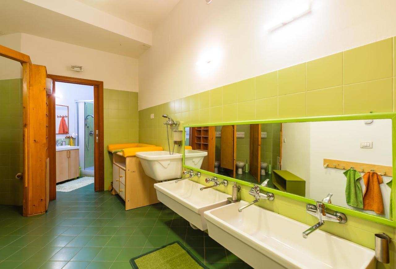 Villa Kamyhouse Una Tranquilla Struttura Nel Verde Neapel Exterior foto