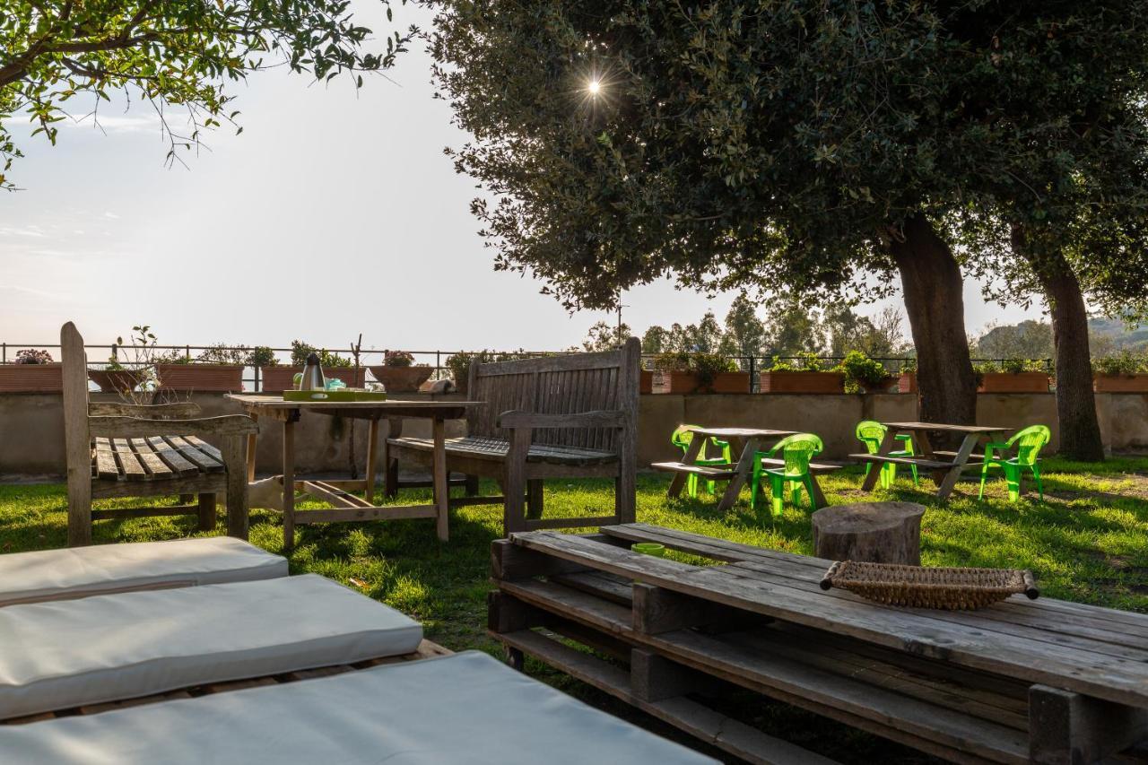 Villa Kamyhouse Una Tranquilla Struttura Nel Verde Neapel Exterior foto
